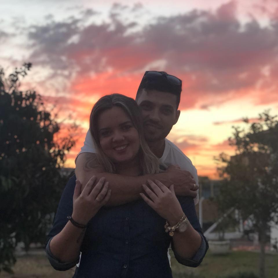 Foto do casal Pâmela e Rodrigo